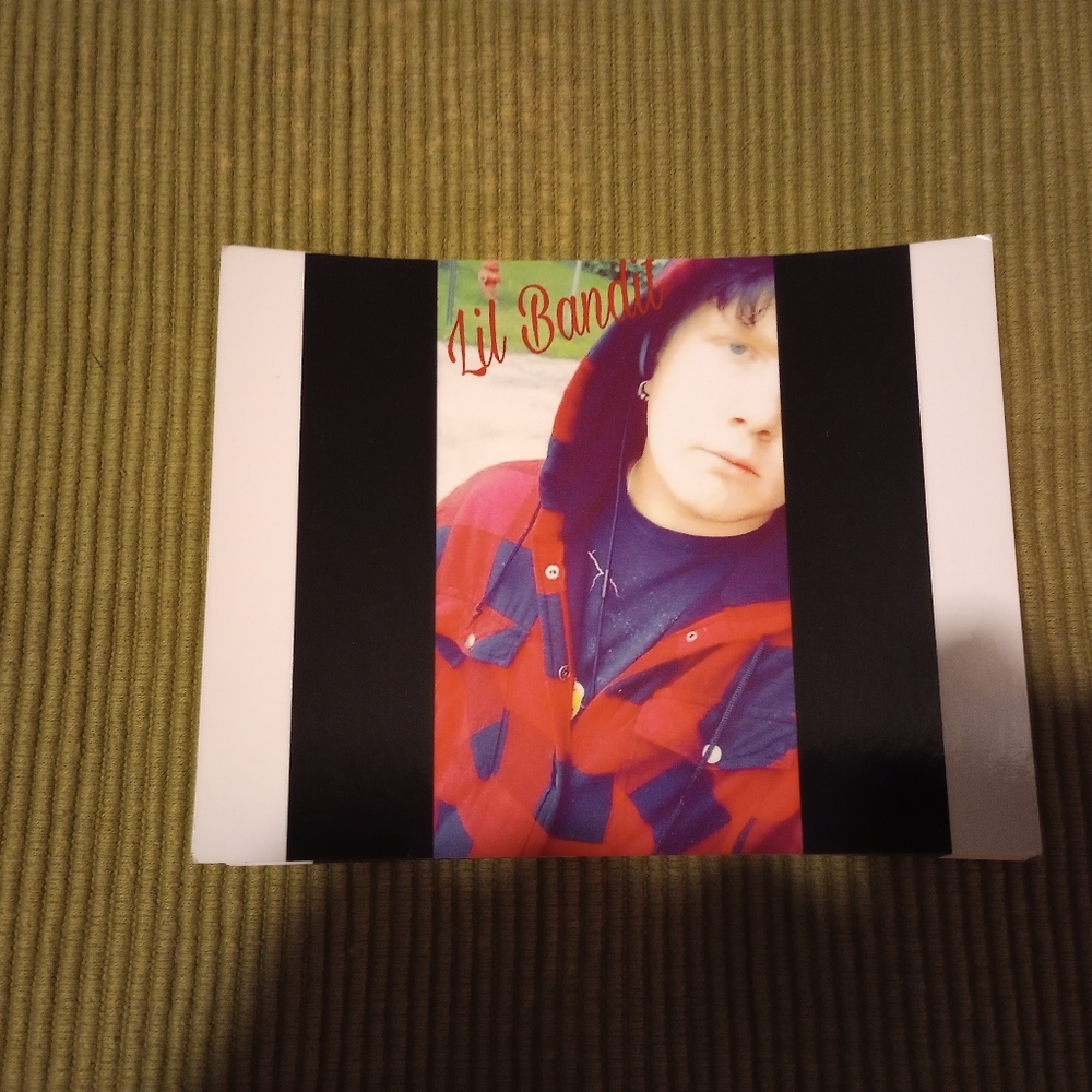 ARTIST CARD